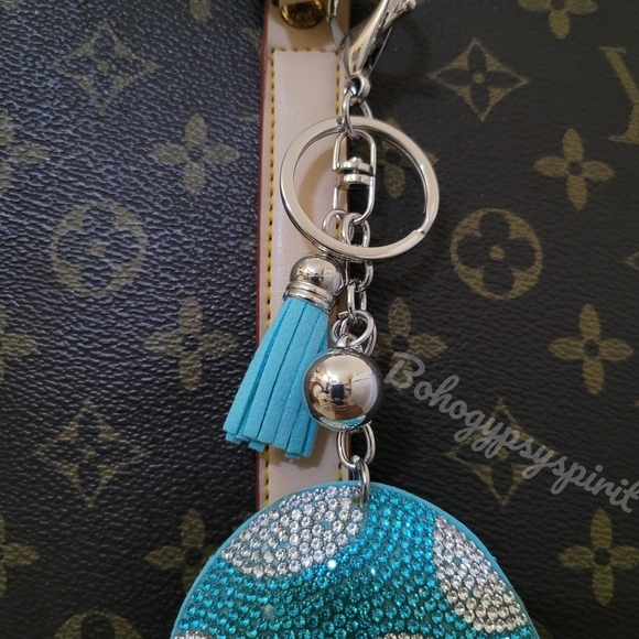 🍄 Mushroom Crystal Rhinestone Keychain Bag Charm With Blue Tassel - Picture 9 of 11
